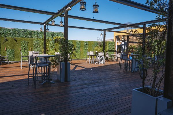 Nuestra terraza, un espacio único para celebrar eventos corporativos en Teatro Las Vegas4